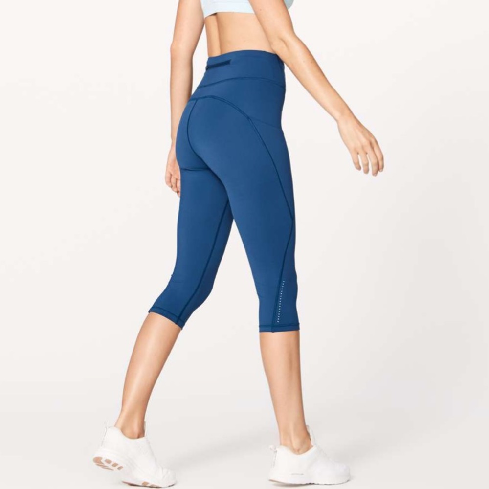NWT Lululemon Break Free Crop (Nulux 17")
